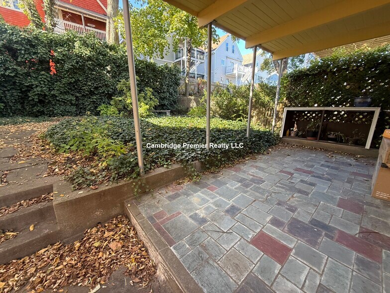 Building Photo - 10 Packard Ave