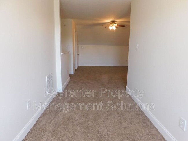 Building Photo - 22 Enchanted View Cir