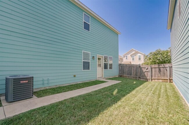 Building Photo - 576 Ferrule Dr