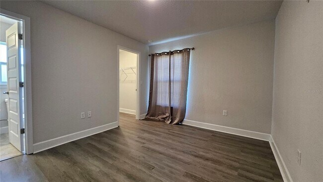 Building Photo - 5050 SW 91st St
