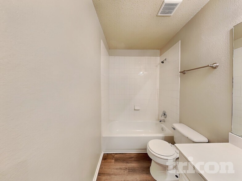 Building Photo - 821 Stafford Station Dr