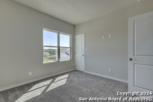 Building Photo - 320 Connor Crk