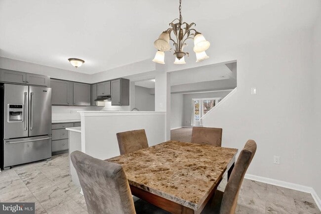 Building Photo - 8772 Manahan Dr