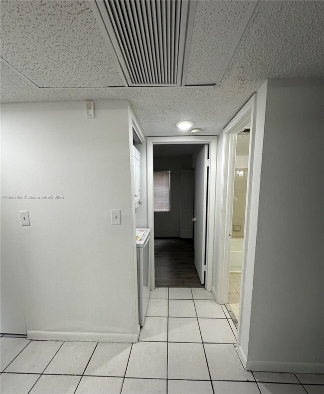 Building Photo - 9000 NW 28th Dr