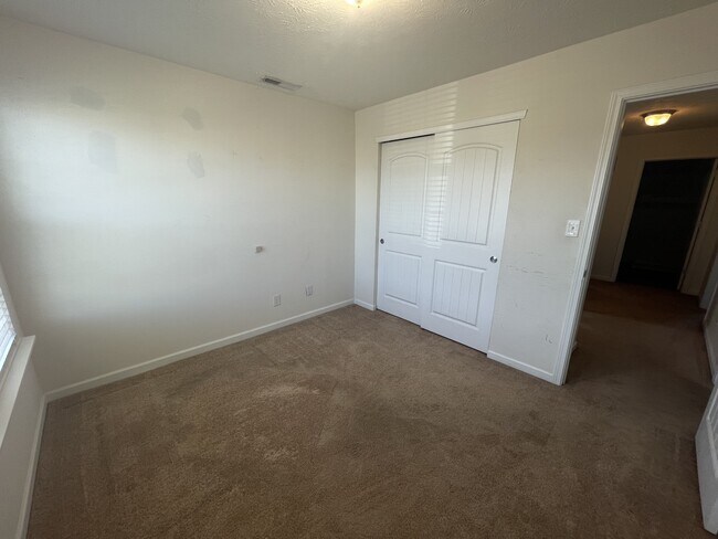Building Photo - 985 Shenandoah Way