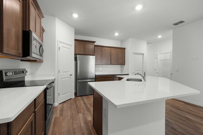 Building Photo - Towns at Woodsdale Villa! -3/2/2 in Wesley...