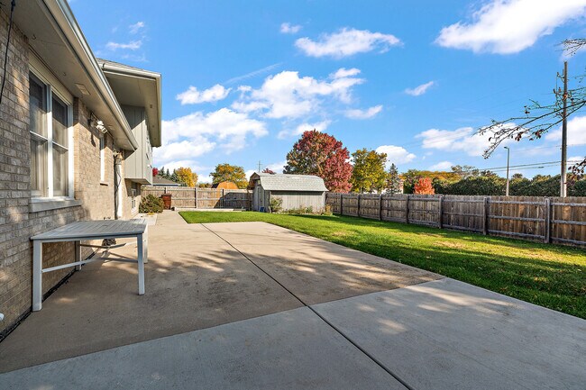 Building Photo - 17709 Peacock Ln