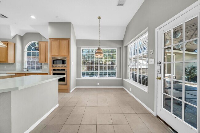 Building Photo - MOVE IN READY! Cream-of-the-crop location in the heart of the cul-de-sac!