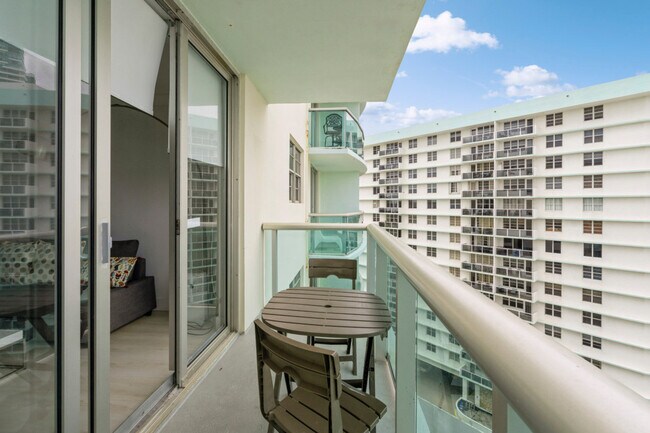 Building Photo - 3801 S Ocean Dr