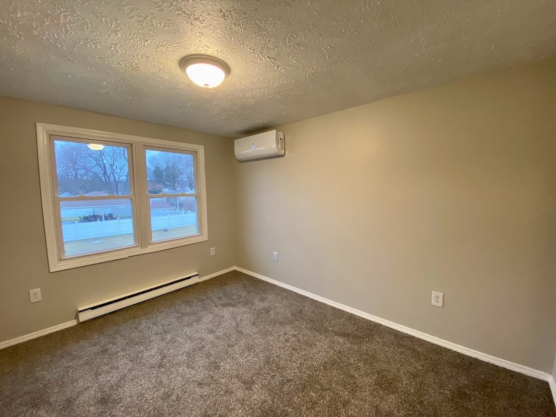 Bedroom 1 - 30 Clayton St