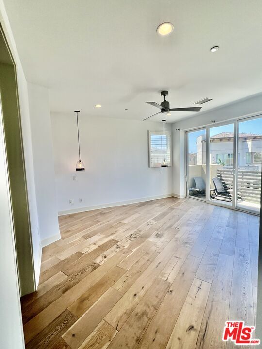 Building Photo - 5849 S Sparrow Ct