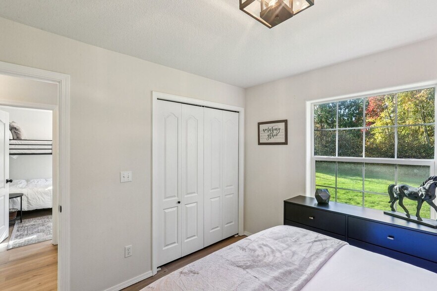 Building Photo - 19609 NW 9th Ct