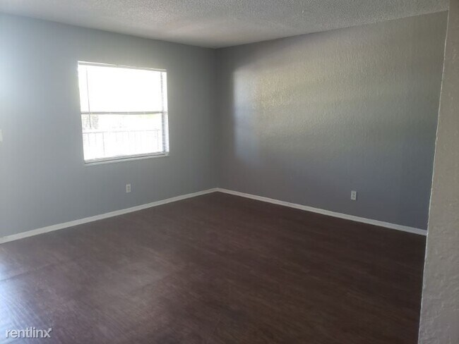 Building Photo - 7770 Starkey Rd