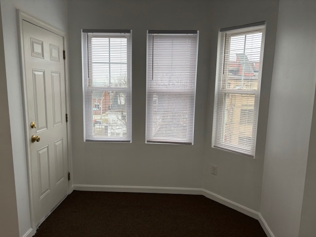 Building Photo - 2423 Callow Ave