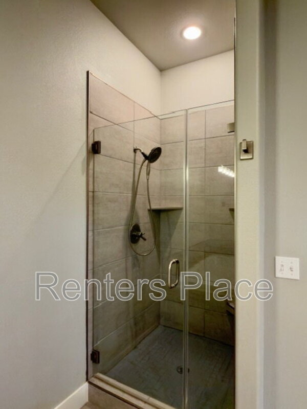 Building Photo - 4001 East 120th St S