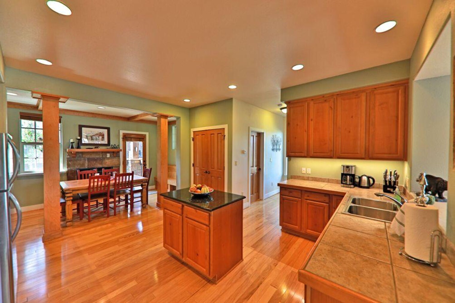 Building Photo - 709 Red Quill Wy