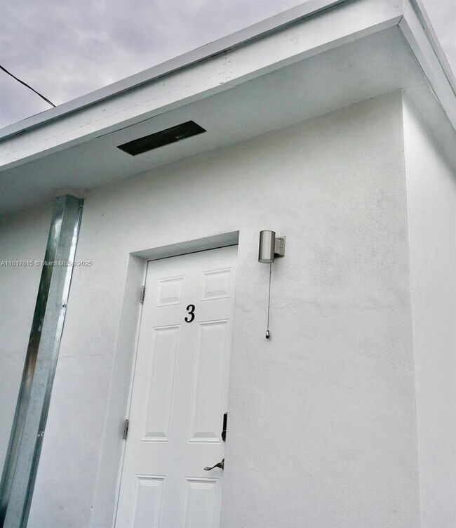 Building Photo - 1647 NW 29th Ave