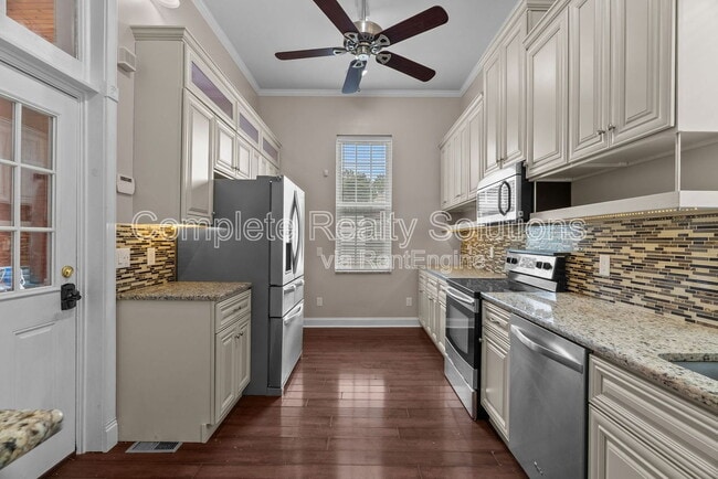 Building Photo - 2720 S Jefferson Ave