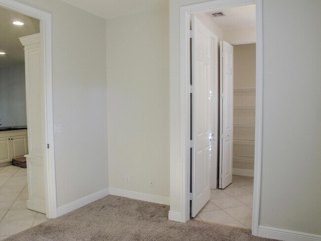 Building Photo - 124 Jesup Ln