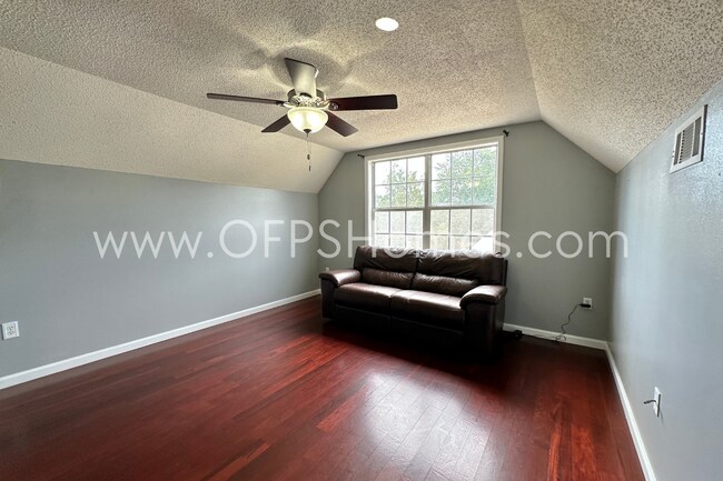 Building Photo - Spacious 4-Bedroom Home with Bonus Loft & Huge Backyard Deck – Available Now!