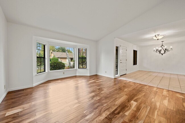 Building Photo - Single-Story El Dorado Hills Home with Vau...