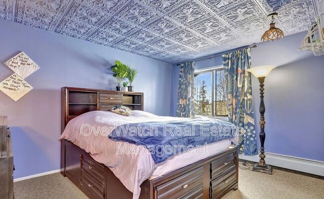 Building Photo - 3061 Lois Dr
