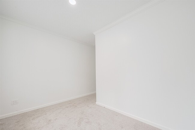 Building Photo - 5303 Lookout Mountain Dr