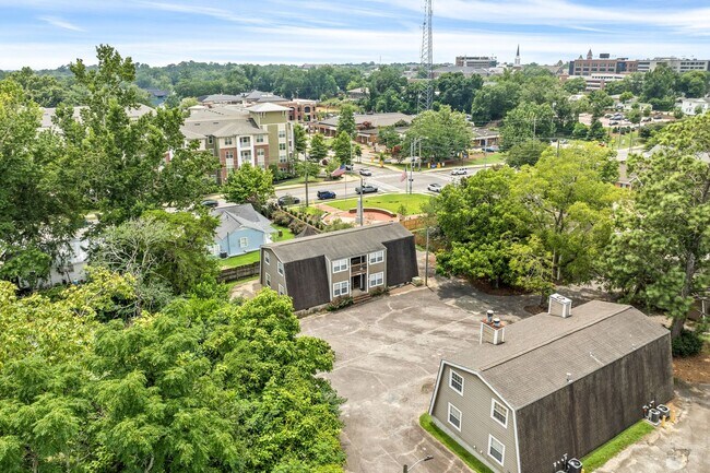 Building Photo - 210 N Ross St