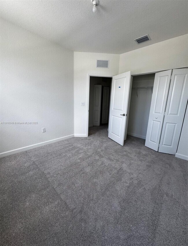Building Photo - 120 SW 184th Way
