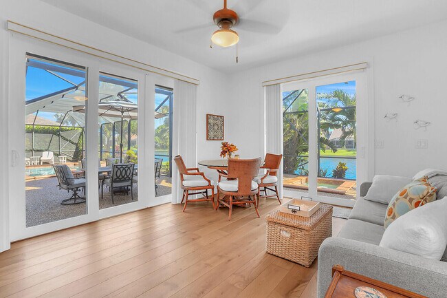 Building Photo - 8951 SE Marina Bay Dr