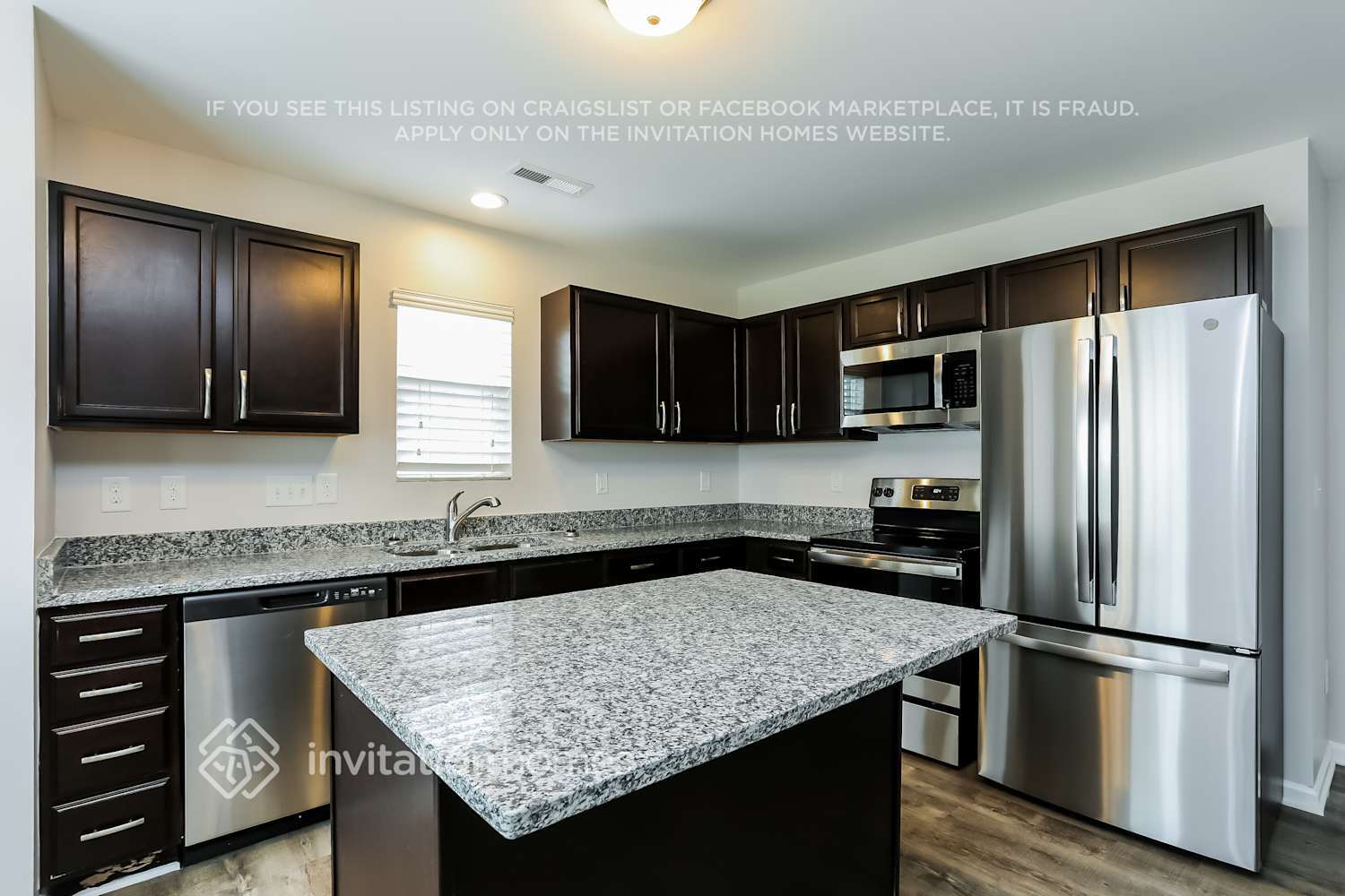 Building Photo - 1601 Moineau Ln