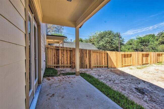 Building Photo - 8530 Homewood Ln