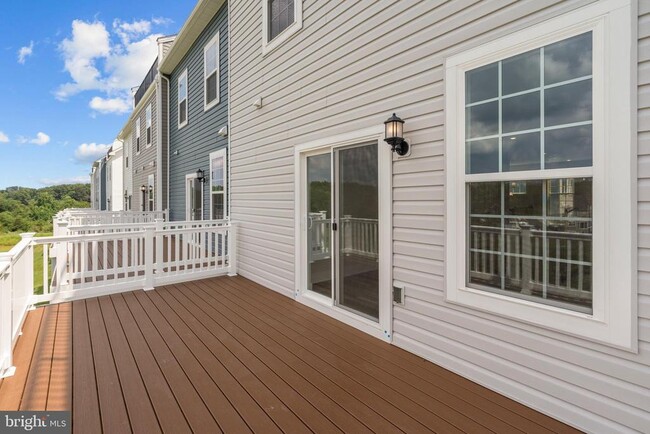 Building Photo - 7736 Meander Ct S
