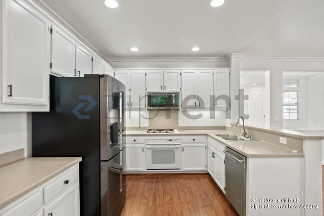 Building Photo - 3106 Snowdrop Cir