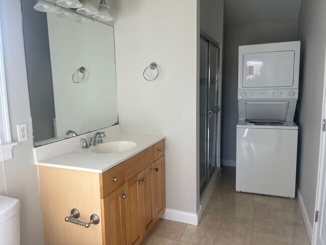 Building Photo - King Light, LLC