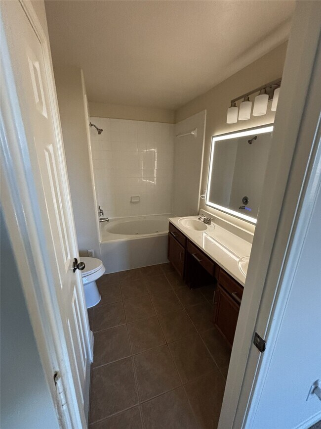 Building Photo - 8839 Windfern Trace Dr