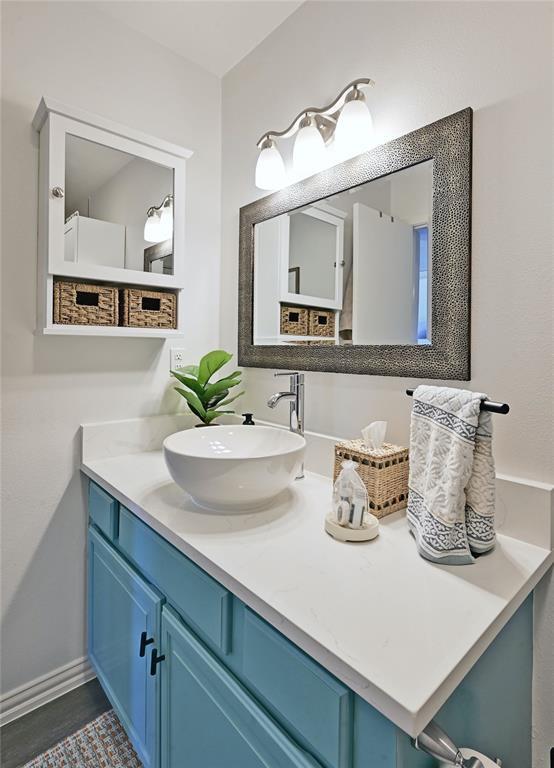 Building Photo - 115 Comanche Dr