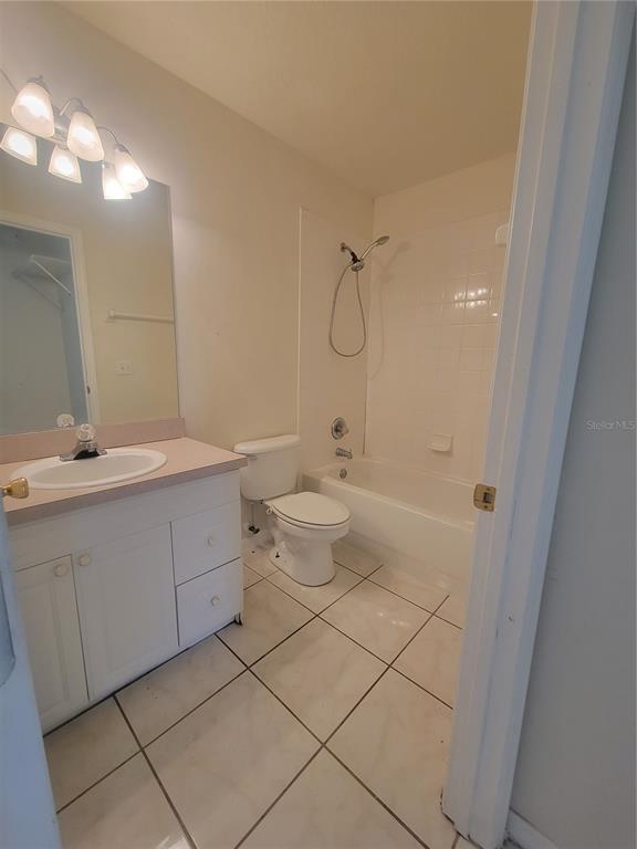 Building Photo - 445 Caribbean Dr