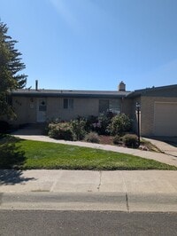 Building Photo - 675 University Dr