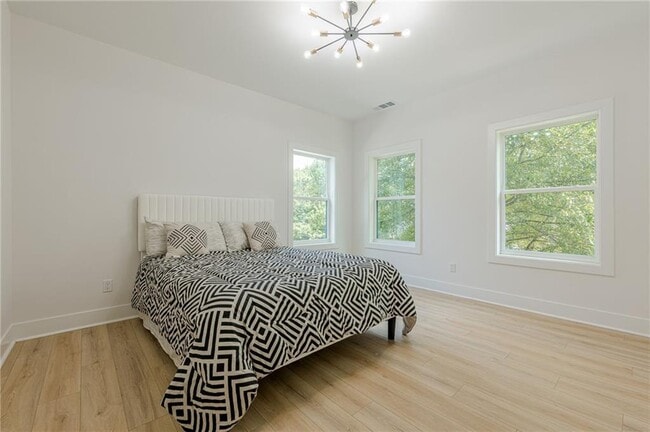 Building Photo - 34 Candler Rd NE