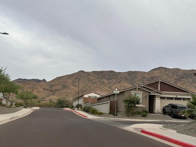 Building Photo - 1649 W la Mirada Dr