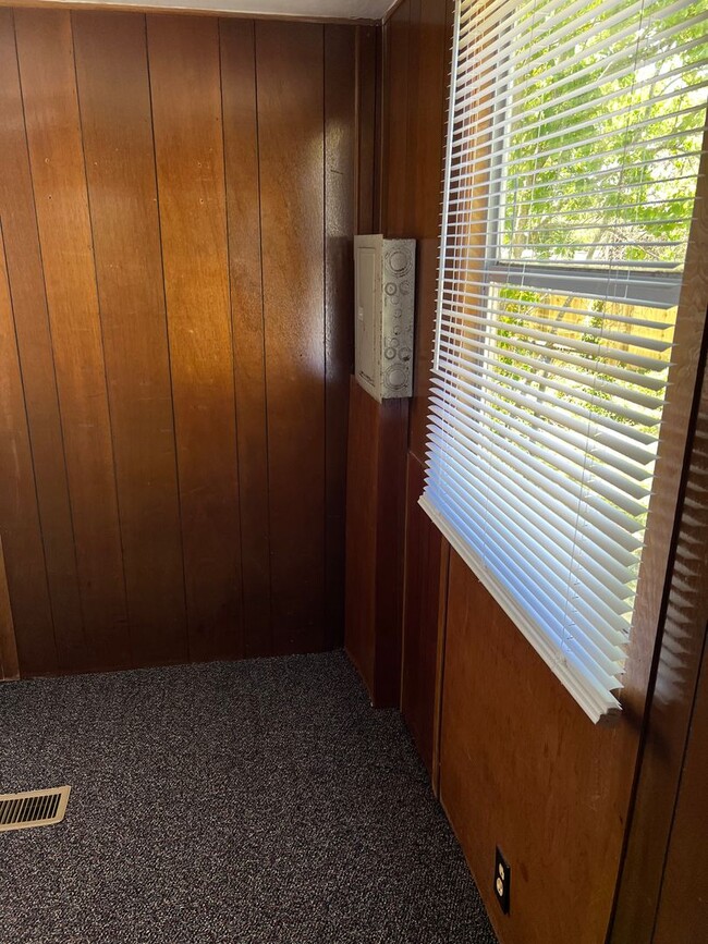 Building Photo - Affordable 2-Bedroom/ 1-Bath Mobile Home -...