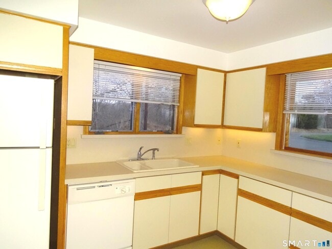 Building Photo - 62 Ark Rd