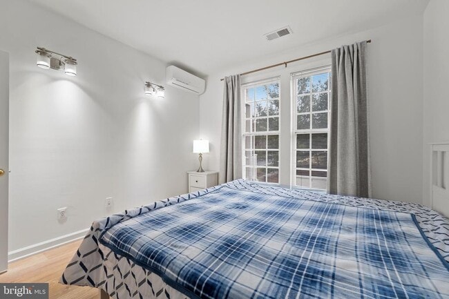 Building Photo - 589 Odendhal Ave