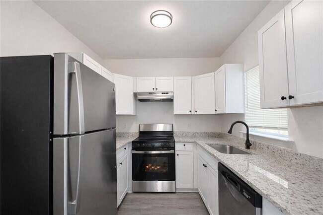 Building Photo - 2259 Sisk St NW