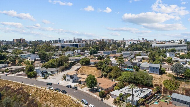 Building Photo - Private pool oasis!
