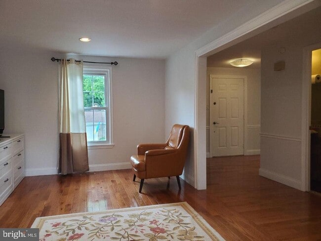 Building Photo - 15840 Buena Vista Dr