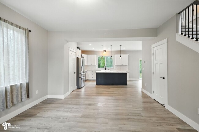 Building Photo - 3452 W Charlies Ridge Dr