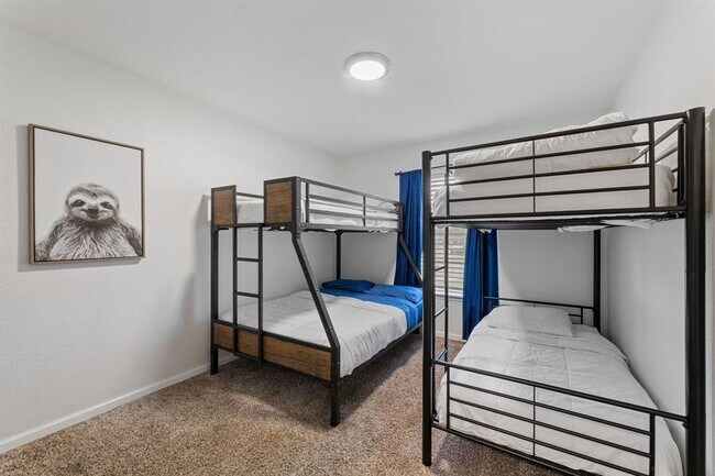 Building Photo - 201 Fairlane Dr