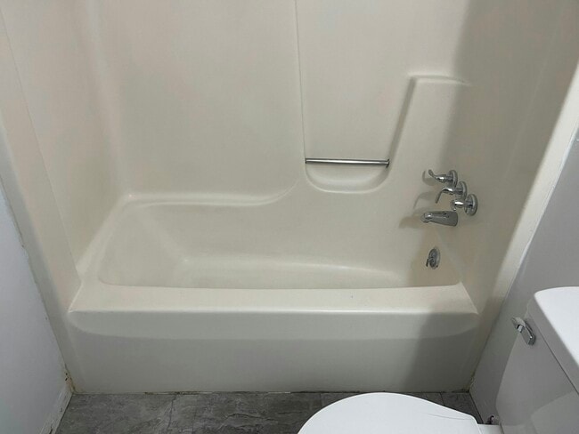 Building Photo - 4161 W Ridge Rd